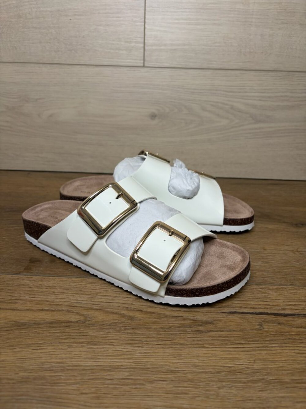 Madden Girl Bodee Sandal White Patent Buckle Slide Sandals Size 8